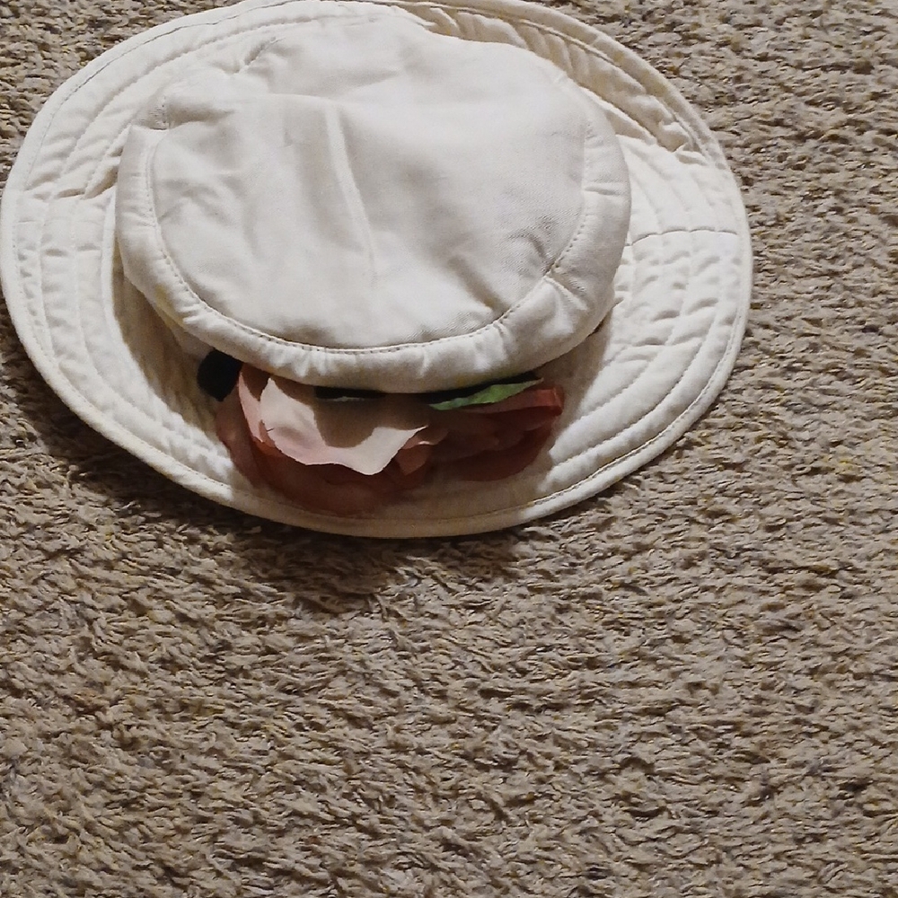Elegant Women's White Hat with Floral Details